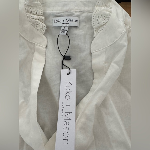 Bloomingdale's White Ruffled Blouse with Mandarin Collar - Picture 4 of 4